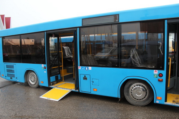 В Усинск доставлены новые комфортабельные автобусы