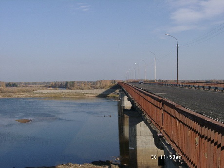 На мосту через реку Вычегда восстановили освещение