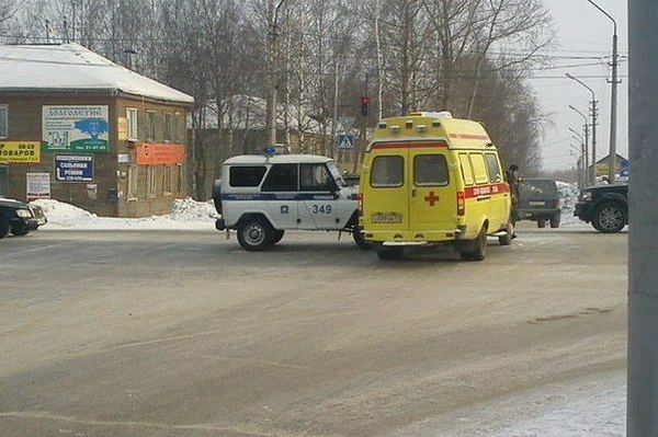 Полицейские Сыктывкара не поделили дорогу со скорой