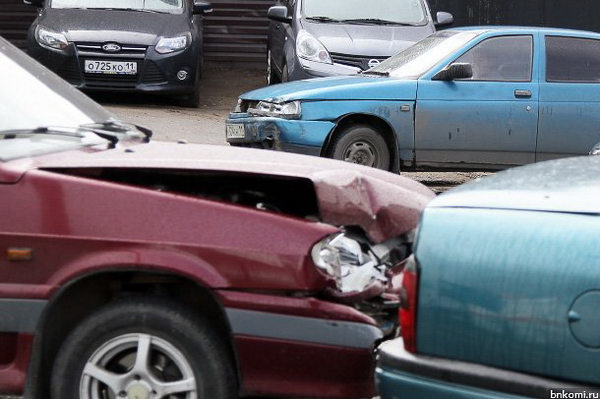 В Сыктывкаре столкнулись семь автомобилей