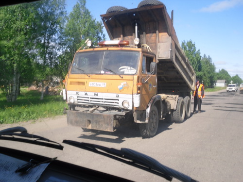Ремонт автодороги в Троицко-Печорске (ФОТО)