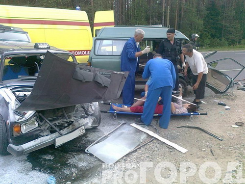 В аварии под Сыктывкаром серьезно пострадала женщина-водитель