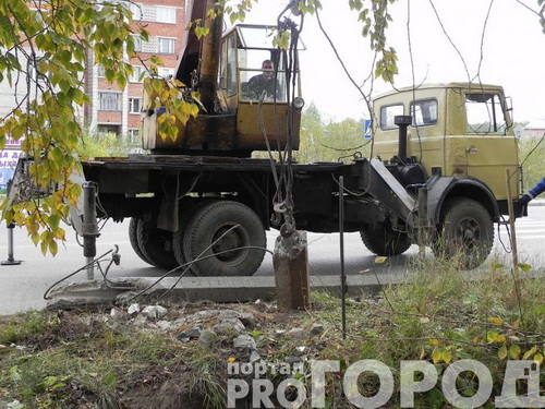В местечке Лесозавод иномарка влетела в бетонный столб