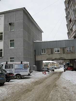С поликлиники взыщут 130 тысяч рублей за искореженный снегом автомобиль