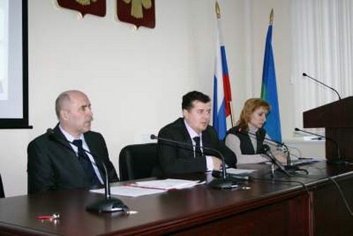 Руководитель Дорожного агентства Республики Коми Эдуард Слабиков провел пресс-конференцию для СМИ