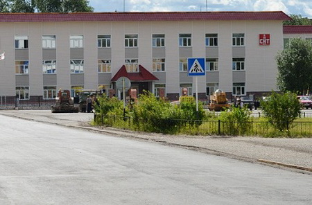 Руководство Сосногорского района проверило качество дорожного ремонта в поселке Нижний-Одес