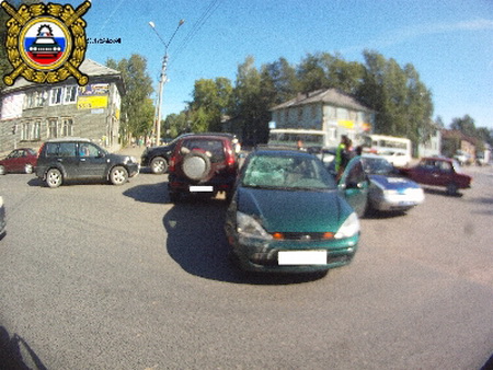 Сводка ГИБДД на дорогах Коми за 23 августа 2012 года