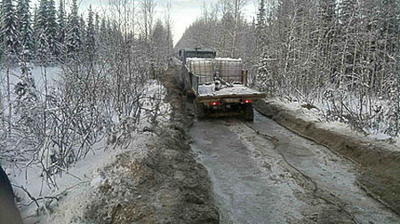 На дороге Нижний Одес - Ираель в пробке застряли более 40 автомобилей