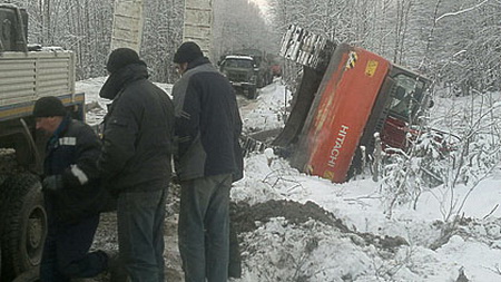 На дороге Нижний Одес - Ираель в пробке застряли более 40 автомобилей