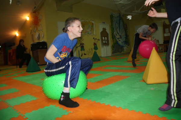 В сыктывкарском ТЦ Аврора прошел праздник для учеников школы-интерната 4