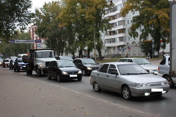 В наступившем году сыктывкарская мэрия продолжит борьбу с пробками на дорогах