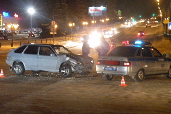Сыктывкар: после столкновения пассажирка ВАЗа потеряла сознание