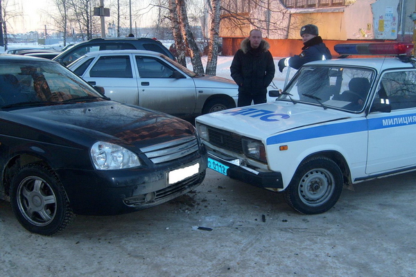 Пьяные сыктывкарцы угнали машину с автомойки