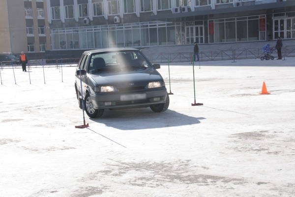 В Сыктывкаре прошло автомногоборье для женщин-автолюбительниц Автоледи – 2013