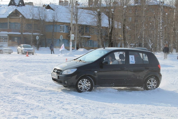 Представительницы прекрасного пола сошлись за титул АвтоЛеди Сосногорска-2013