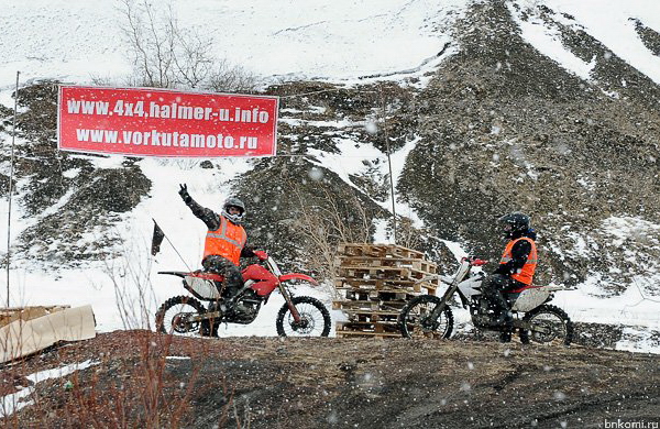 Автолюбители Заполярья провели Улетные гонки