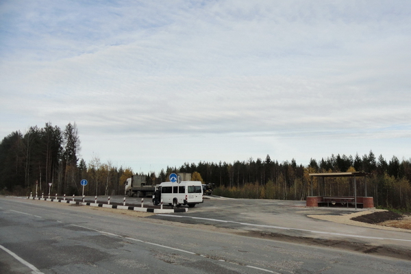 Для обеспечения безопасности и комфорта водителей на сети автодорог в Коми строятся площадки отдыха