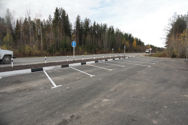 Для обеспечения безопасности и комфорта водителей на сети автодорог в Коми строятся площадки отдыха