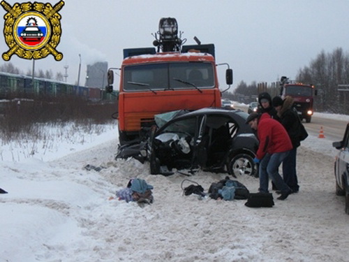 Сводка происшествия на дорогах Коми за 27 декабря 2011 года