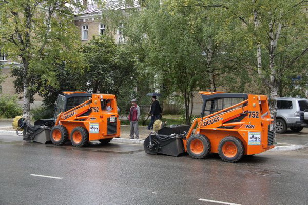 Сыктывкарские тротуары будут убирать специальной техникой