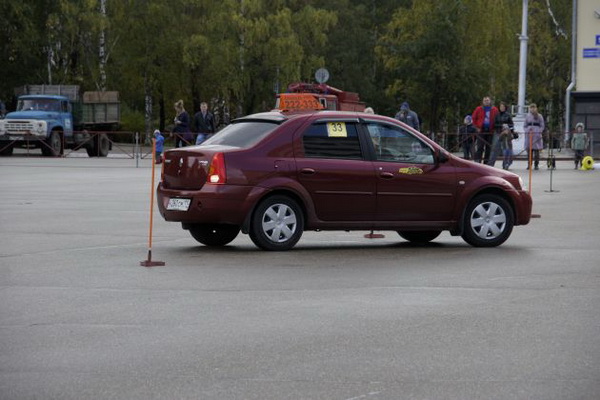 Лучшим таксистом Сыктывкара признана девушка