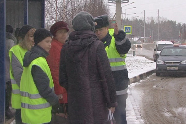 Сотрудники ухтинской Госавтоинспекции провели пропагандистскую акцию Пешеход на переход